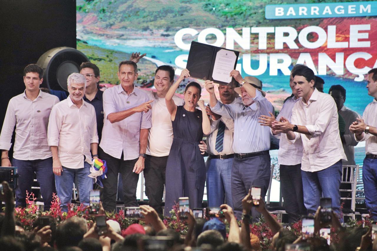 Lula e Waldez dão início à retomada da obra da Barragem Igarapeba