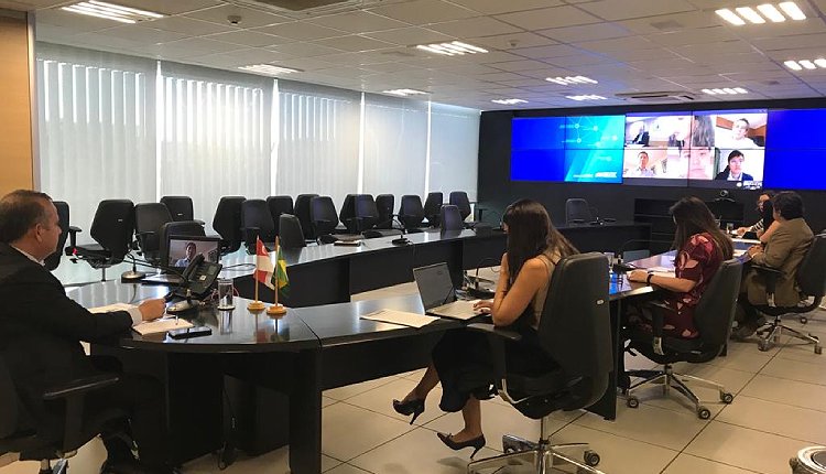 10 06 Reuniões Ministr0 Holanda Singapura