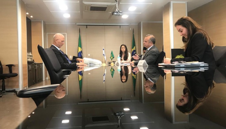 15 06 Reunião embaixador Israel