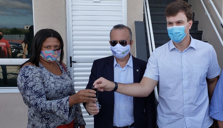 22 06 Habitação Petrolina