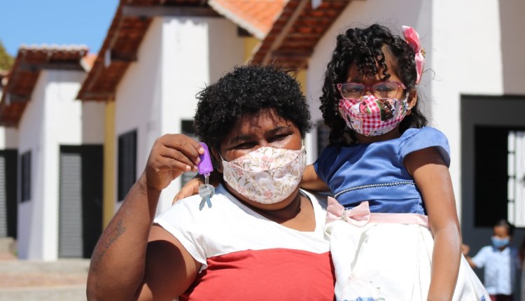 24 07 Entrega Habitação Floriano