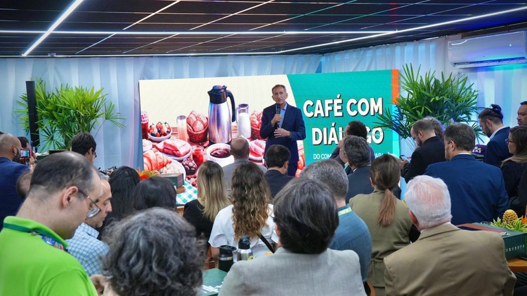 CafeComDialogo2.jpeg