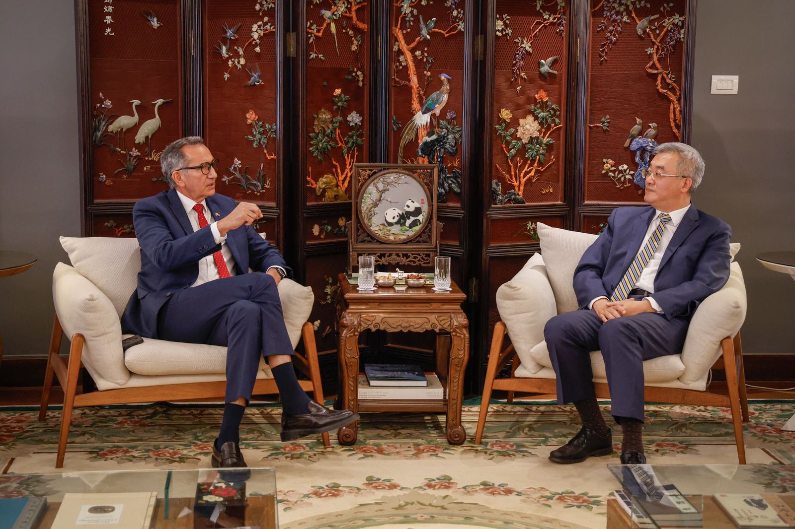 Waldez Embaixada China.jpeg