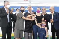 Em Jaraguá do Sul (SC), Governo Federal entrega 155 casas a famílias de baixa renda