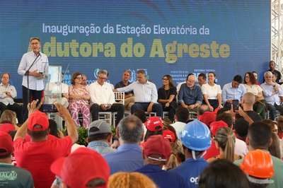 Uma das recomendações que o presidente Lula fez a mim e a todos os colegas ministros nos primeiros dias de governo, na primeira reunião presidencial, com a equipe do governo. E esta foi uma delas: cuidar da obra da Adutora do Agreste Pernambucano