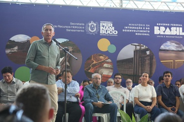 Em discurso, o ministro Waldez Góes destacou a importância da barragem para a população que sofre com as cheias