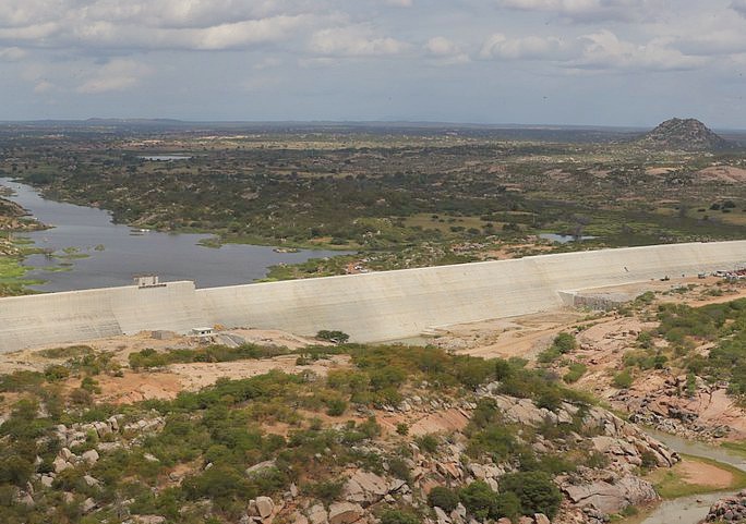 Barragem Oiticica 1.jpg
