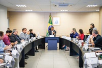 MIDR apresenta programas estratégicos a partidos políticos para impulsionar desenvolvimento regional