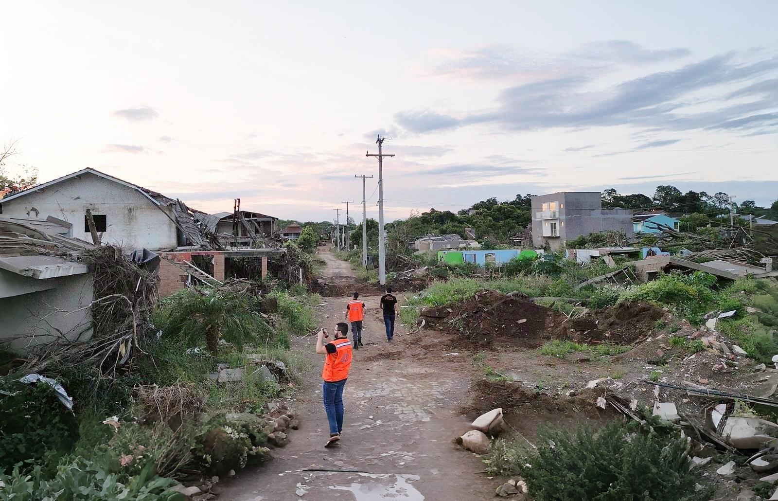 Defesa Civil trabalhando2.jpg