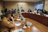 Ministro Waldez Góes recebe governadores para firmar compromissos de infraestrutura nos estados