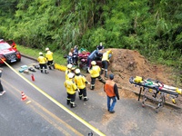 Moradores recebem alerta extremo de desastre durante simulação em Blumenau (SC)