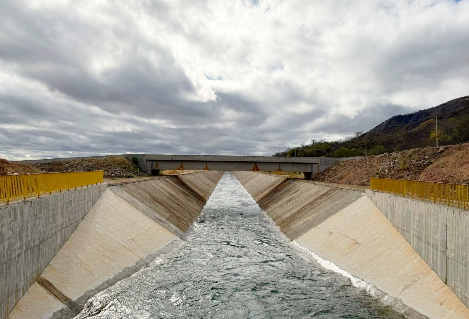 Barragem Caiçara Pisf.jpg