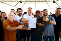 Regularização fundiária e microcrédito chegam para agricultores de Santana (AP)