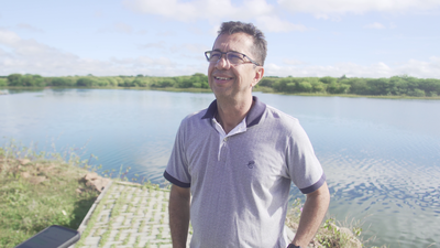 O analista Stênio Albuquerque diz que é gratificante trabalhar na obra e usufruir dela como morador.