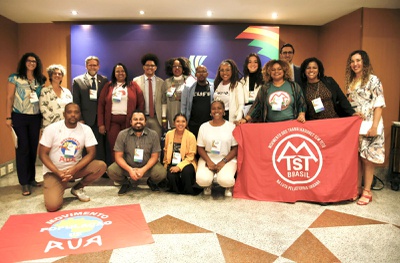 Representantes de movimentos sociais participam do debate sobre a redução das desigualdades.
