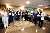 Waldez apresenta programas federais a prefeitos do Amapá