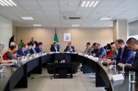 Waldez Góes coordena reunião com bancada federal do Espírito Santo para discutir ações em resposta às fortes chuvas no Estado