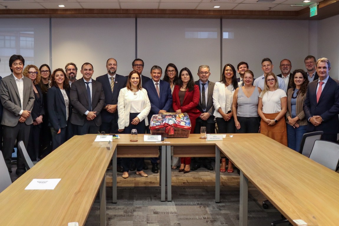 Acordo prevê ações de qualificação profissional, inserção no mercado de trabalho e incentivo ao empreendedorismo