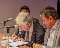 Associação de Comércio Exterior do Brasil adere ao Programa Acredita no Primeiro Passo