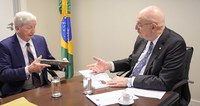 Atendimento a dependentes químicos reúne ministro da Cidadania e ex-deputado federal Osvaldo Bender