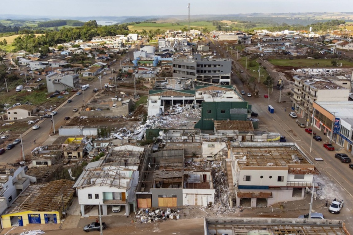 Os recursos poderão ser movimentados a partir desta sexta-feira (14.11) pelos beneficiários em cidades com situação de emergência ou calamidade pública reconhecido. No país, 1,11 milhão de famílias são atendidas em nove estados