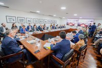 Busca ativa e segurança alimentar são prioridades para o RS, afirma Wellington Dias