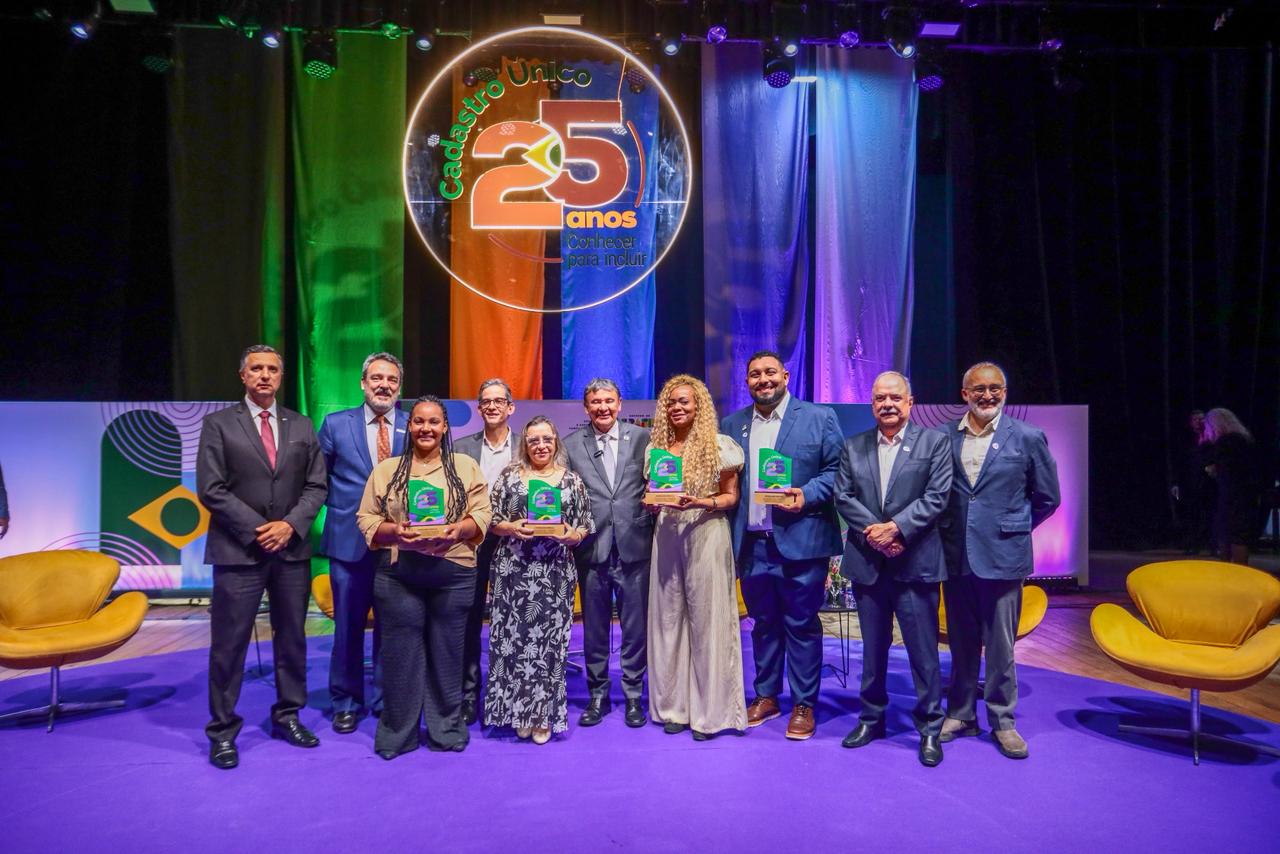 Evento no Teatro Nacional, em Brasília, celebra trajetória de avanços tecnológicos e de garantia de direitos da base de informações dos beneficiários de programas sociais do Governo do Brasil