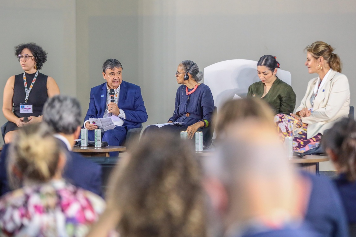 Para o ministro, programas de transferência de renda, alimentação escolar, cozinhas solidárias, acesso à água e incentivo à produção familiar são essenciais para garantir resiliência e dignidade diante das mudanças do clima