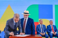 Em cerimônia de posse, ministro Sidônio Palmeira defende combate às fake news