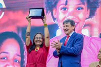 Evento comemorativo reúne beneficiários e ex-beneficiários do Bolsa Família