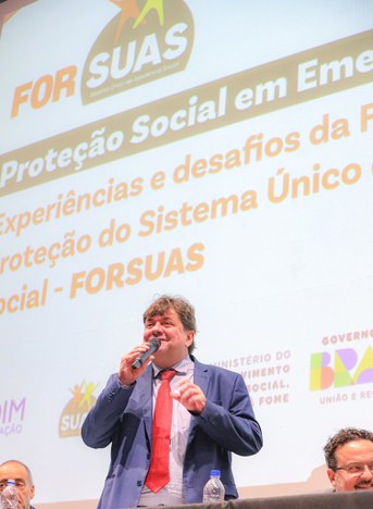 Secretário André Quintão durante o encontro da FORSUAS. Foto: André Oliveira/ MDS