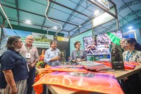 MDS apresenta ações da pasta em estande durante a COP30