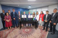 MDS e Caixa firmam acordo para ampliar acesso de inscritos no CadÚnico a programas sociais