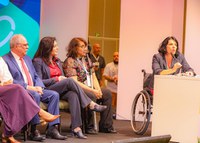 MDS e MDHC firmam acordo para ampliar acesso de pessoas com deficiência aos seus direitos