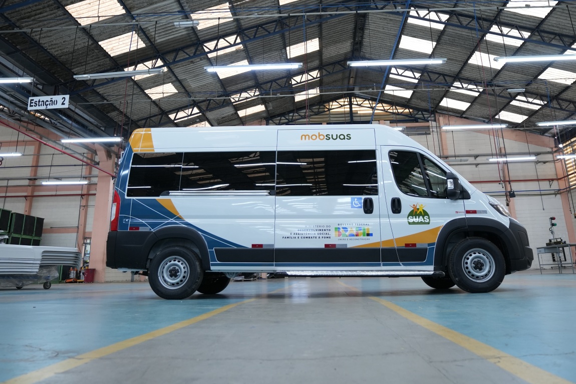 Vans contam com acessibilidade completa e são utilizadas para reforçar o atendimento socioassistencial das pessoas em vulnerabilidade