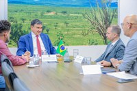 Ministro discute com secretários municipais melhorias na assistência social de Cabo Frio (RJ)