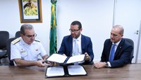Ministério da Cidadania celebra protocolo de intenção com Marinha do Brasil para apoio a comunidades ribeirinhas