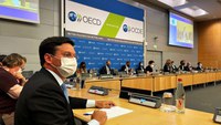 Ministro da Cidadania destaca avanços na área social durante evento da OCDE em Paris