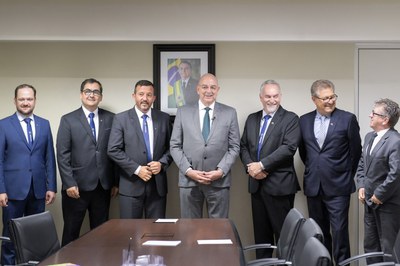 20200115_Gabinete_Reunião_com_representantes_da_FENASOJA_RZ_(19).jpg