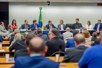 Ministro Wellington Dias apresenta avanços no combate à pobreza e reforça parceria com municípios do Paraná