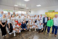 Ministro Wellington Dias conhece experiência de fábrica de alimentos no Ceará