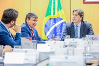 MDS e MCom debatem plano para levar internet de qualidade a equipamentos do SUAS