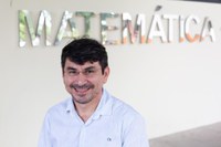 No Piauí, bolsa de estudos impediu que universitário, hoje professor e doutor, desistisse do curso