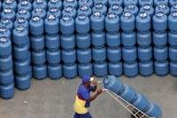 Portaria estabelece limite a municípios para inclusão de unipessoais no Auxílio Gás