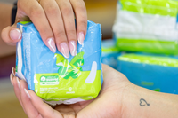 Programa de Promoção e Proteção da Dignidade Menstrual garante absorventes a pessoas inscritas no Cadastro Único