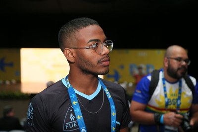 O nadador Vanesom Ativa cursa direito e defende a delegação de Roraima no JUBs. Foto: Júlio Dutra/ Ministério da Cidadania