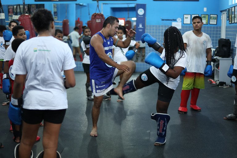 Impulsiona Educação Esportiva  Luta Olímpica: combate pela paz