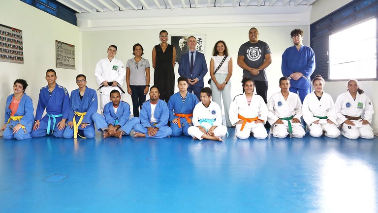 Le ministère des Sports et l’ambassade de France visitent le projet Judo pour tous