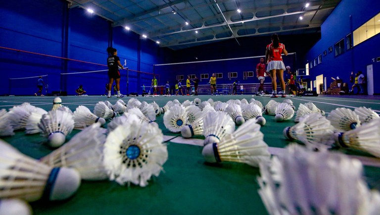 10122020_badminton.jpg
