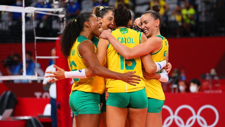Jogos: Brasil bate Coreia do Sul e pega EUA na final do vôlei feminino,  jogos femininos brasil 
